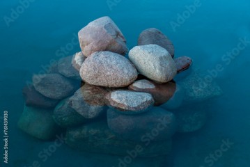 woda kamienie niebieskie